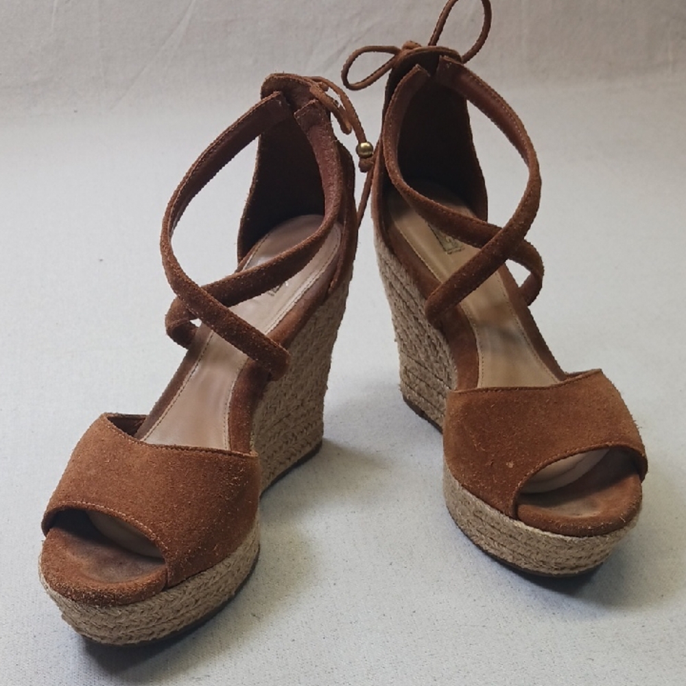 Ugg SandalsWomen's 8.5 W Reagan Brown Wedge Ankle Tie